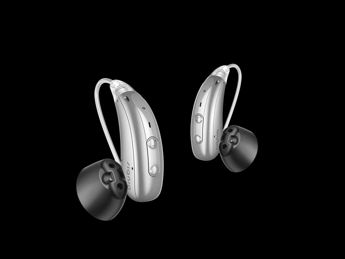 Signia Motion Charge&Go IX M, Paar in Silber mit Schlauch und Schirmchen